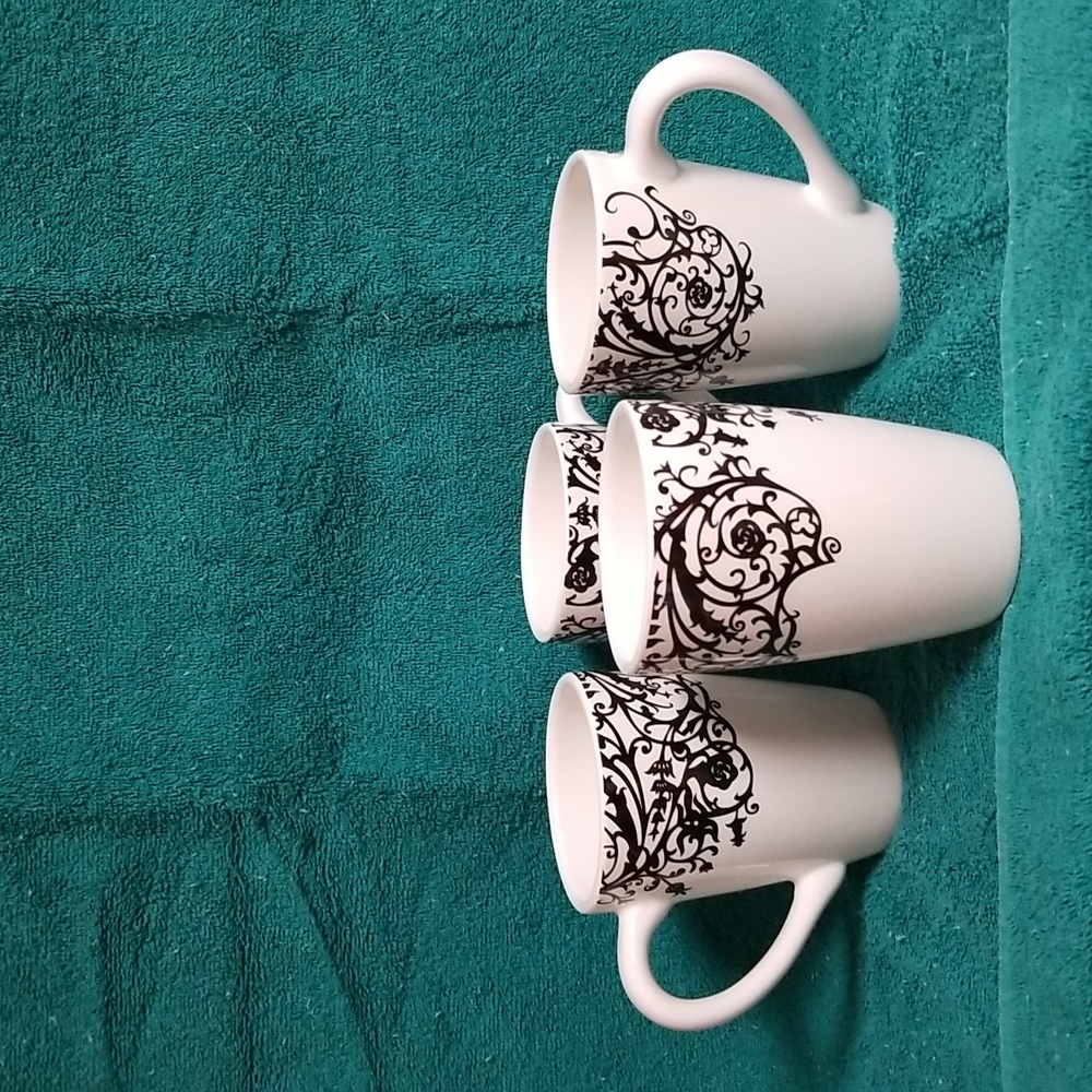 Set of 4 coffee/latte cups